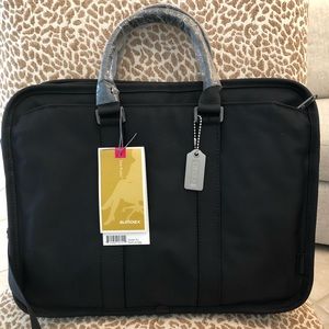 She rules Sumdex black nylon laptop bag